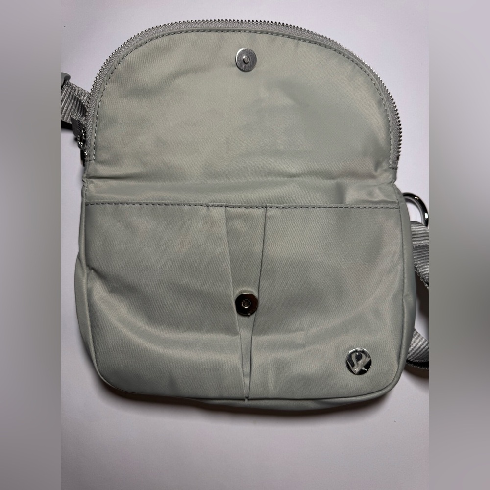 NWOT Lululemon All Night Festival Bag *Micro 1.5L Grey Unisex - Picture 7 of 11